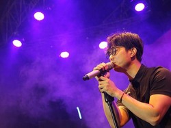 Karier Musik Dikta yang Sedang Mencuri Perhatian karena Foto Bareng Prilly