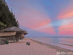 Pantai di Pulau Buru yang Bikin Jatuh Cinta