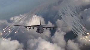 Detik-detik Pesawat Malaikat Maut AC-130 AS Beraksi di Udara