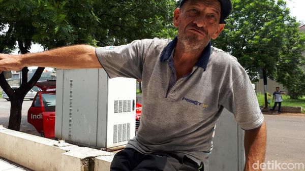 Ini Ian, Bule Inggris yang Hidup Luntang-lantung di Tangerang