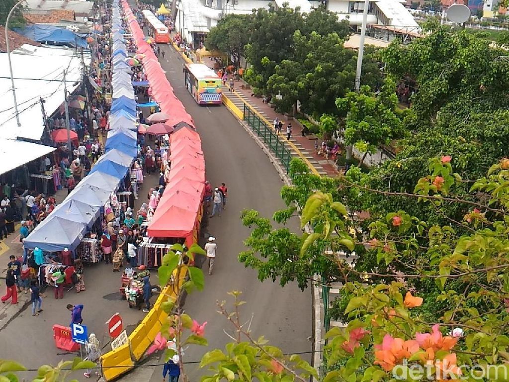 Gerindra Bela Anies-Sandi yang Dinyatakan Melawan Hukum di Tn Abang Gerindra Bela Anies-Sandi yang Dinyatakan Melawan Hukum di Tn Abang