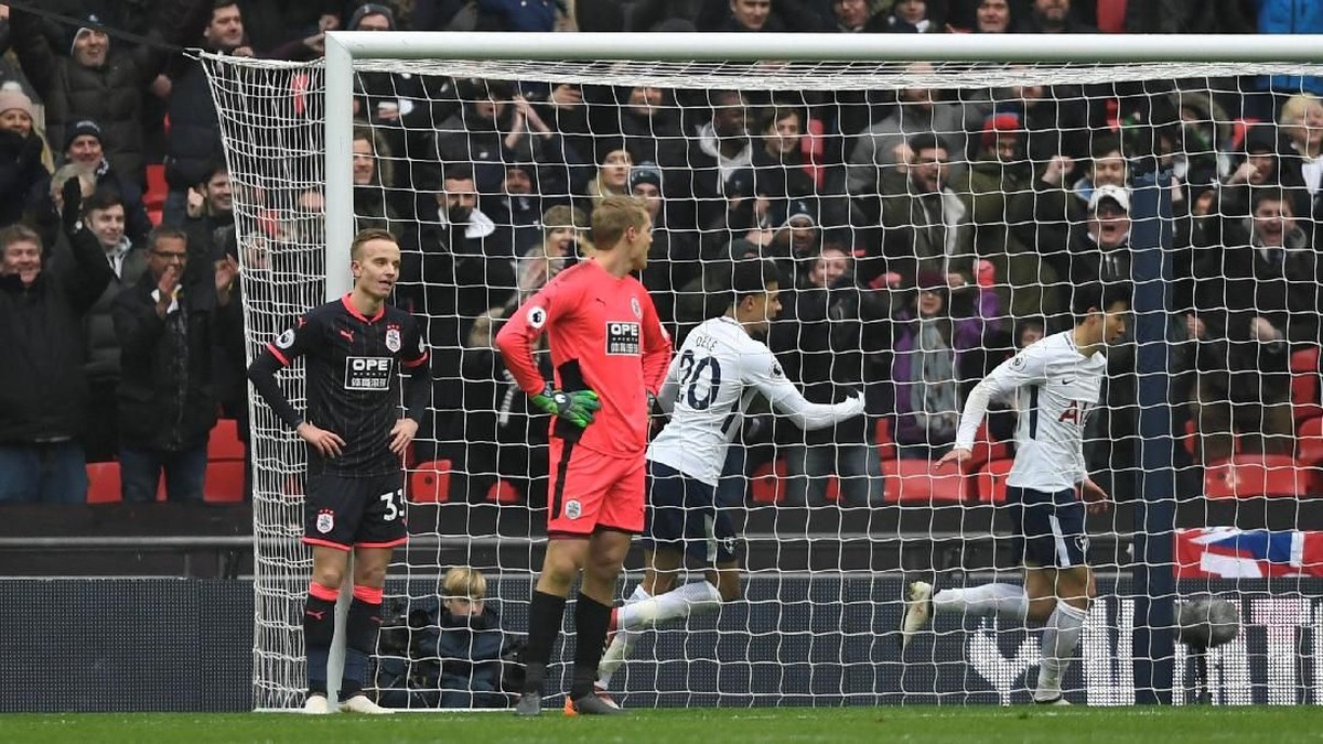 Tottenham Hotspur mengalahkan Huddersfield Town 2-0. (Foto: Tony OBrien/Action Images via Reuters)