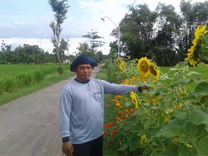 Minimalkan Pestisida, Petani Ini Tanam Bunga untuk Usir Hama Minimalkan Pestisida, Petani Ini Tanam Bunga untuk Usir Hama