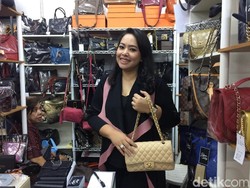 Dulang Uang dari Bisnis Tas Bekas Bermerek