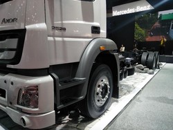 Mercedes-Benz Rilis Truk yang Dibuat di Bogor