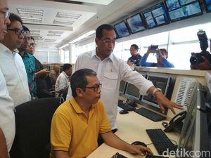 Blusukan ke Priok, Menhub Ingin Kegiatan di Pelabuhan Tak Ada Libur