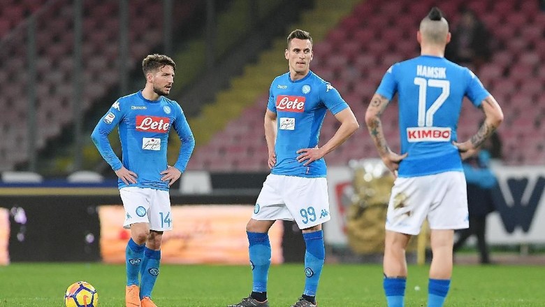 Kekalahan Napoli Bikin Sarri Bingung Kekalahan Napoli Bikin Sarri Bingung