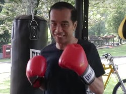 Jokowi Latihan Tinju, Ini Para Juara Dunia dari Indonesia