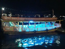 Susur Sungai Kapuas, Cara Terbaik Habiskan Malam di Pontianak