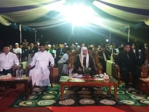 Gus Ipul Hadiri Pengajian Mujahadah Nisfussanah di Banyuwangi