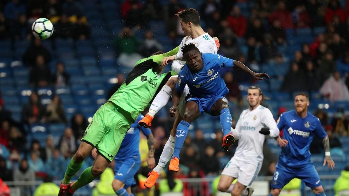 Cristiano Ronaldo menyumbang dua gol saat Real Madrid mengalahkan Getafe 3-1. (Foto: Susana Vera/Reuters)