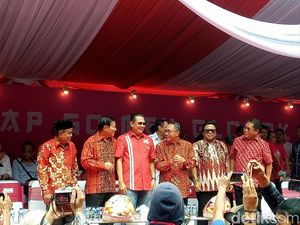 Bamsoet, OSO, hingga Zulkifli Hasan Hadiri Cap Go Meh di Glodok