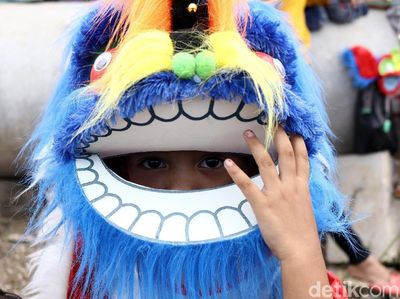 Cap Go Meh, Mainan Barongsai Laris Manis