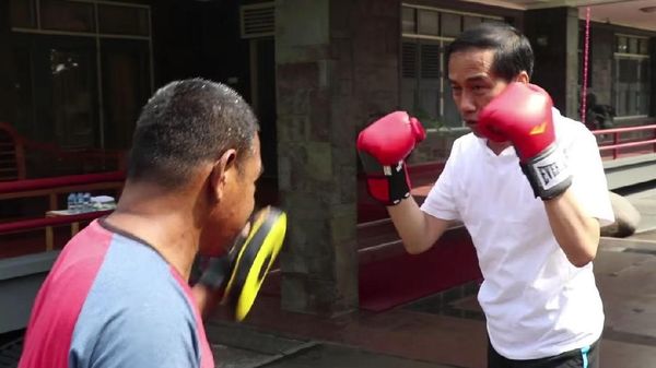 Siapa yang Hendak Ditinju Jokowi di 2019?