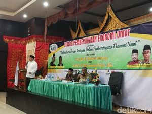 Di Silatnas IKADI, Chairul Tanjung Bicara Momentum Kebangkitan Umat Di Silatnas IKADI, Chairul Tanjung Bicara Momentum Kebangkitan Umat