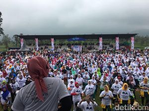 Ribuan Warga Gabung Posko Iis Relawan Pasangan Sudrajat-Syaikhu