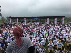 Ribuan Warga Gabung Posko Iis Relawan Pasangan Sudrajat-Syaikhu