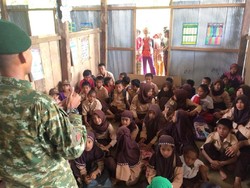 Melihat Terpencilnya Sekolah di Maros, Jalan Kaki 4 Jam Susuri Hutan