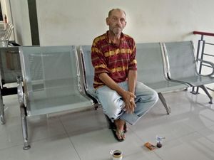 Ian Bule Inggris: Saya Tak Telantar, Masih Punya Gaji Pensiun Ian Bule Inggris: Saya Tak Telantar, Masih Punya Gaji Pensiun