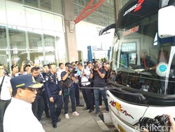 Gaya Menhub Tinjau Terminal Bus Terbesar se-ASEAN