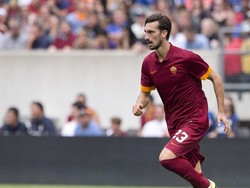 Penampilannya membuat salah satu tim besar Italia, AS Roma, berminat. Roma meminjam Astori selama semusim dengan opsi mempermanenkan. Tapi Giallorossi memilih tak mengambil opsi tersebut. (Foto: Mitchell Leff/Getty Images)