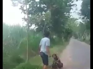 Polisi Periksa Pemuda yang Aniaya Orang Gila, Status Masih Saksi Polisi Periksa Pemuda yang Aniaya Orang Gila, Status Masih Saksi