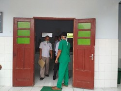 Wanita Tewas Digelonggong Air, Polisi Amankan Anak dan Menantu