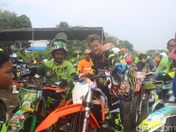 Crosser Australia Berbagi Ilmu di Sidoarjo