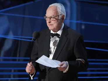 James Ivory Bawa Pulang Piala Best Adapted Screenplay Lewat Call Me By Your Name