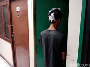 Plester di Kepala Detok, Korban Penyerangan Geng Motor di Kemang Plester di Kepala Detok, Korban Penyerangan Geng Motor di Kemang