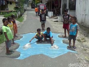 Menarik! Jalanan Kampung di Rembang Ini Dilukis 3 Dimensi