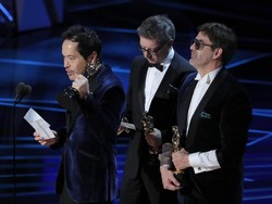 Piala Pertama untuk The Shape of Water di Oscar 2018