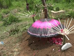 Faizin, Pemuda Ber-jersey Persebaya yang Tewas Telah Dimakamkan