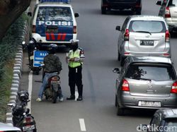 Terobos Jalur Cepat, Pemotor Terjaring Operasi Keselamatan Jaya