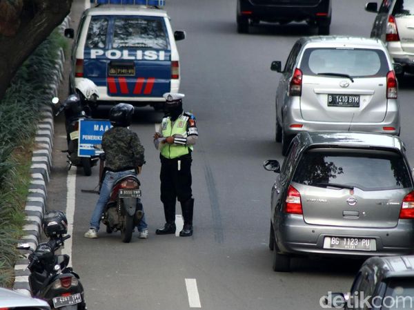 Terobos Jalur Cepat, Pemotor Terjaring Operasi Keselamatan Jaya