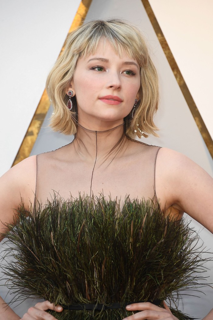 Haley Bennet saat tampil di Hollywood, California, AS pada Minggu (4/3) waktu setempat. Frazer Harrison/Getty Images.
