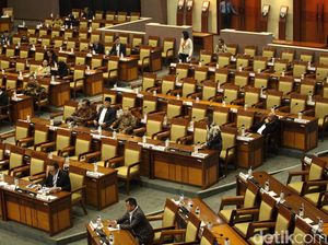 Paripurna Penutupan Masa Sidang, 363 Anggota DPR Tak Hadir