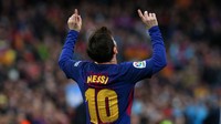 Bagi Messi, ini adalah laga ketiga secara beruntun di mana dia mencetak gol dari tendangan bebas. Gol ini juga menandai gol ke-600 di seluruh ajang kompetitif bersama Barcelona dan tim nasional Argentina. (Foto: Albert Gea/REUTERS)