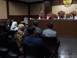 Hakim Minta Sidang Novanto Digelar Setiap Hari