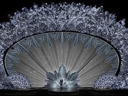 Megahnya Panggung Oscar 2018 yang Dipenuhi Jutaan Swarovski