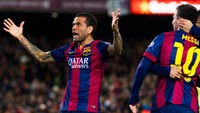 Dani Alves, yang kini bermain di Paris Saint-Germain, paling banyak memberi assist untuk Messi dengan total 42 assist saat di Barcelona. Alves melebihi torehan assist dari Andres Iniesta (36) dan Xavi Hernandez (31). Foto: Alex Caparros/Getty Images