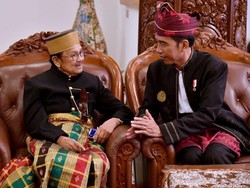 BJ Habibie Lebih Dikagumi Ketimbang Jokowi