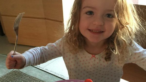 Putri Host Academy Awards 2018 Ini Nggemesin Banget Saat Makan