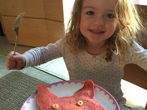 Putri Host Academy Awards 2018 Ini Nggemesin Banget Saat Makan