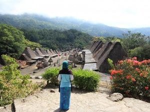 Seperti Ini Desa Adat yang Indah di Flores