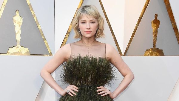 Dress Rumput ala Haley Bennet, Yay or Nay?