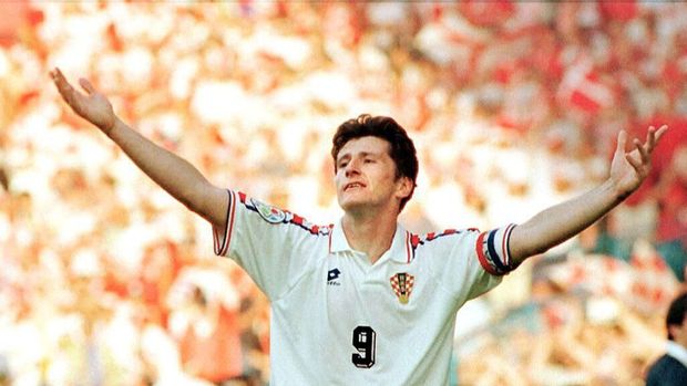 Bintang timnas Kroasia Davor Suker saat menembus babak semifinal Piala Dunia 1998.