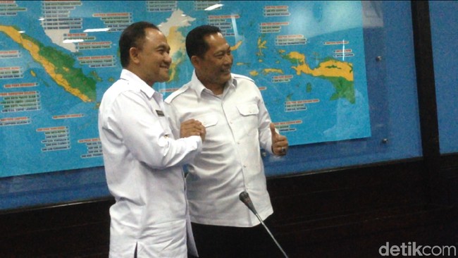 Serahkan Jabatan Kepala BNN ke Irjen Heru, Buwas: Sekarang Lega Serahkan Jabatan Kepala BNN ke Irjen Heru, Buwas: Sekarang Lega