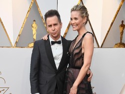 Sam Rockwell Sabet Piala Oscar Aktor Pendukung Terbaik