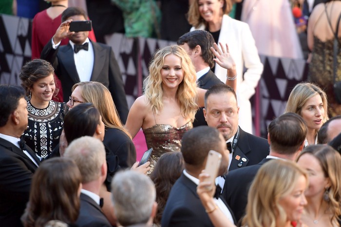 Jennifer Lawrence saat tampil di Oscar 2018 di Hollywood, California, AS pada Minggu (4/3) waktu setempat. Matt Winkelmeyer/Getty Images.